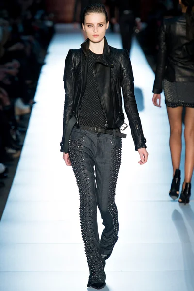 Look 26